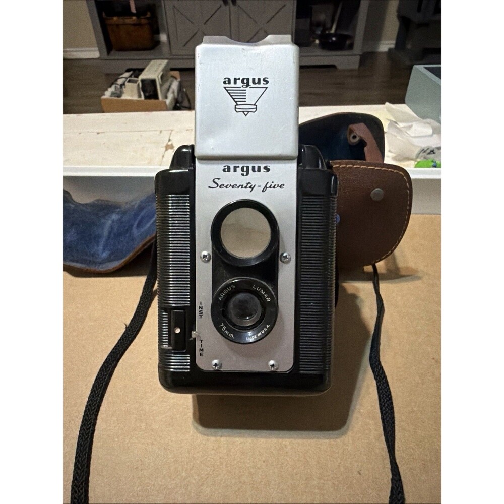 Argus 75 Vintage Black Film Camera with Leather Case Not Tested